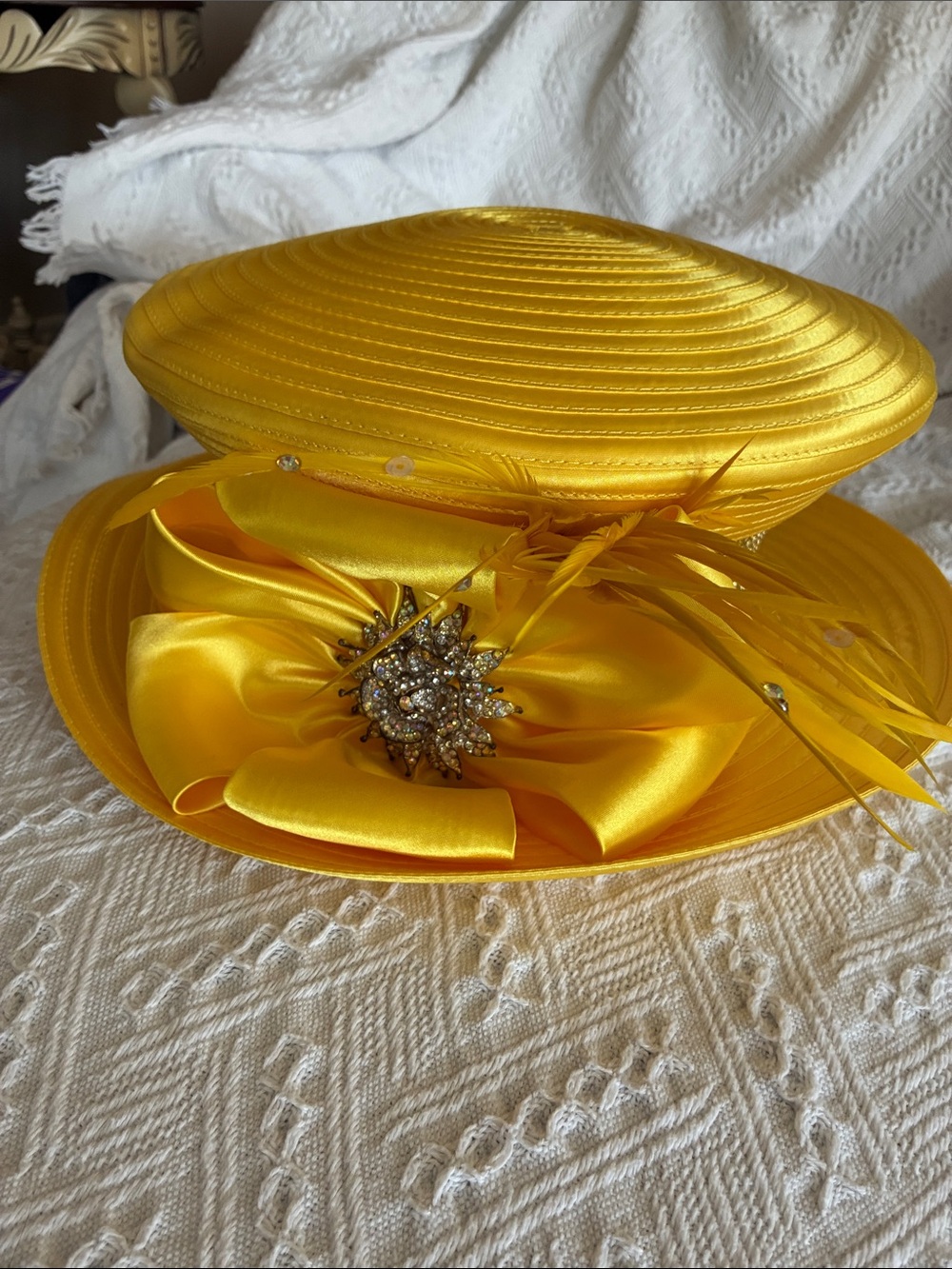 Elegant Whittaker and Shon Yellow Satin Ladies Church/Derby Hat With Brooch